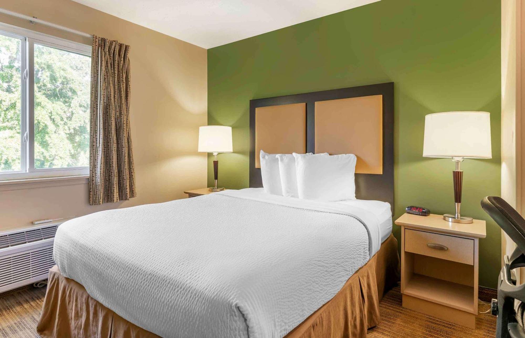 เอ็กซ์เทนด์ สเตย์ อเมริกา ชิคาโก ลอมบาร์ด ยอร์กทาวน์ เซ็นเตอร์ Hotel ภายนอก รูปภาพ