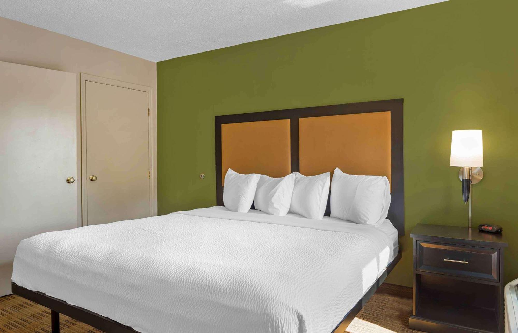 เอ็กซ์เทนด์ สเตย์ อเมริกา ชิคาโก ลอมบาร์ด ยอร์กทาวน์ เซ็นเตอร์ Hotel ภายนอก รูปภาพ