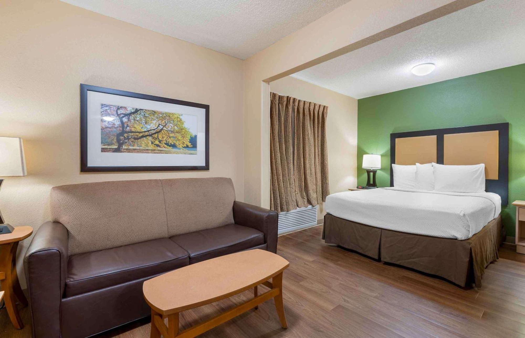 เอ็กซ์เทนด์ สเตย์ อเมริกา ชิคาโก ลอมบาร์ด ยอร์กทาวน์ เซ็นเตอร์ Hotel ภายนอก รูปภาพ