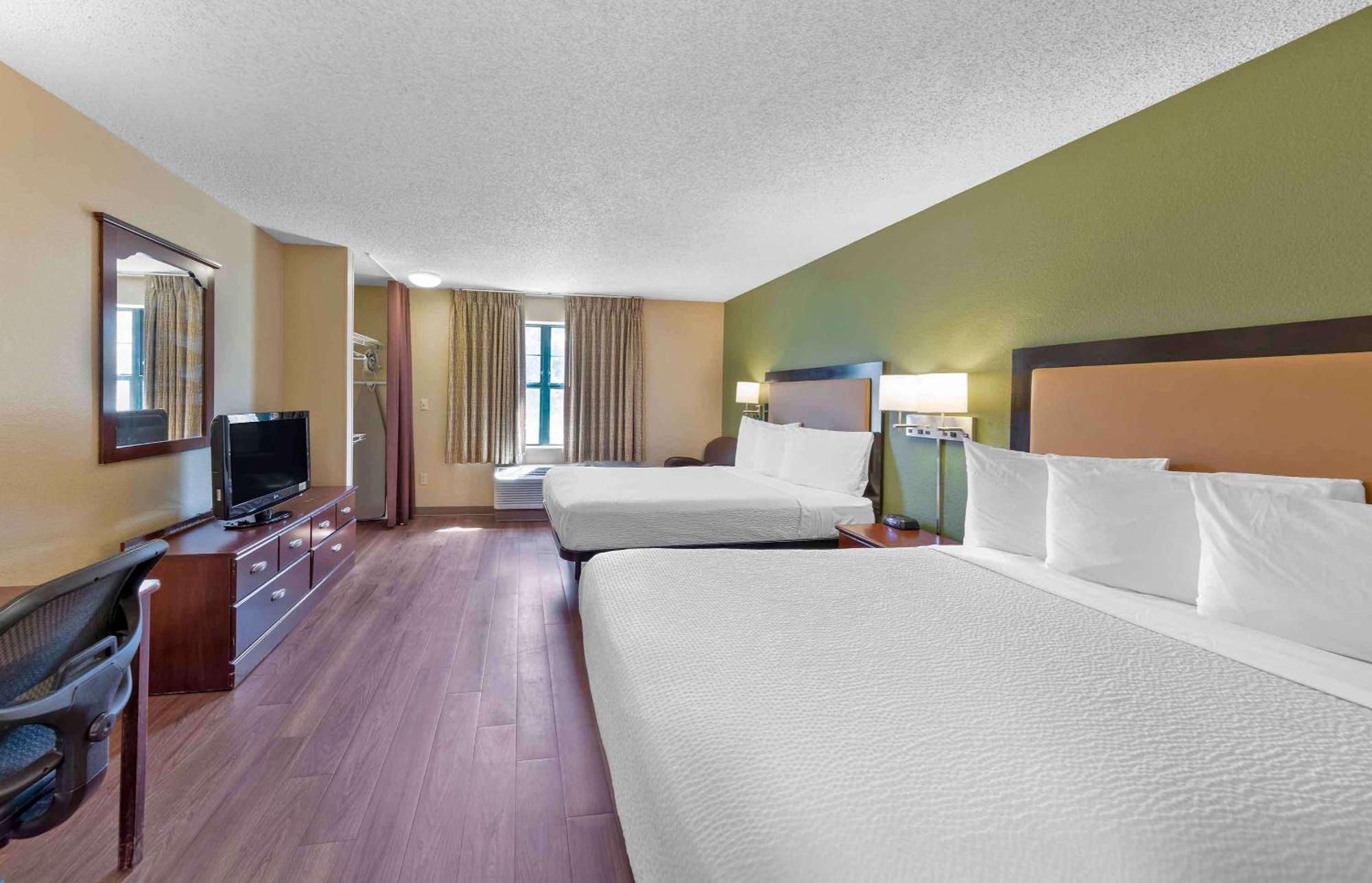 เอ็กซ์เทนด์ สเตย์ อเมริกา ชิคาโก ลอมบาร์ด ยอร์กทาวน์ เซ็นเตอร์ Hotel ภายนอก รูปภาพ