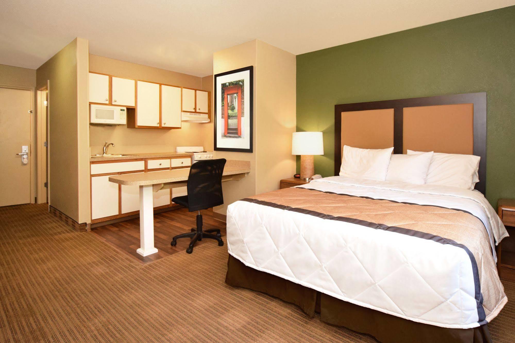 เอ็กซ์เทนด์ สเตย์ อเมริกา ชิคาโก ลอมบาร์ด ยอร์กทาวน์ เซ็นเตอร์ Hotel ภายนอก รูปภาพ